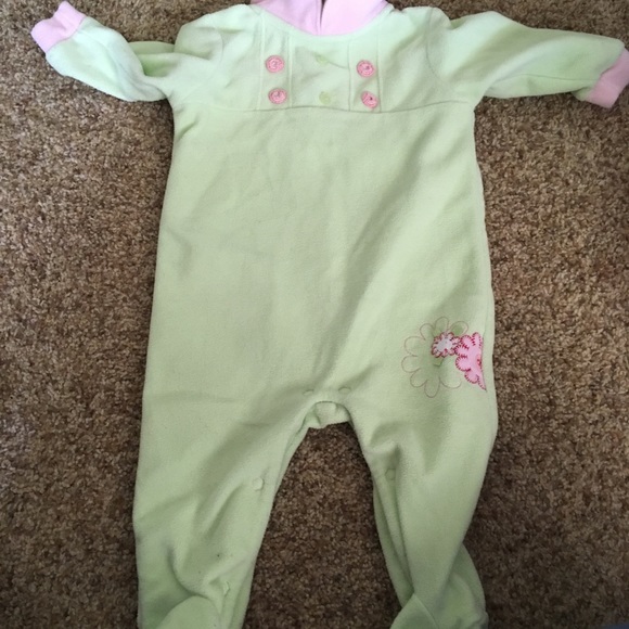 Adorable little girl outfits - Picture 1 of 7